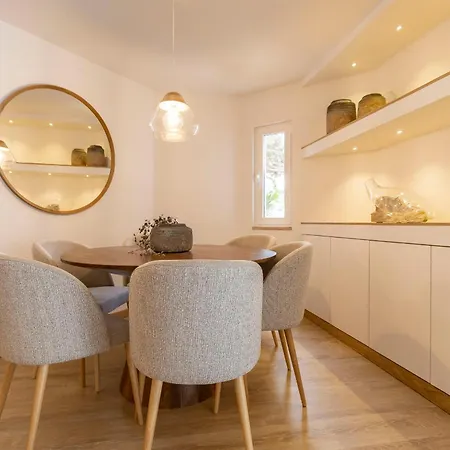 Luxury Garden House - Golf & Tennis Court & Pools Apartment *